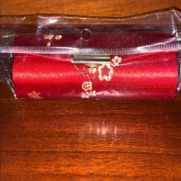 Cute little lipstick case 💄 - Picture 2 of 2